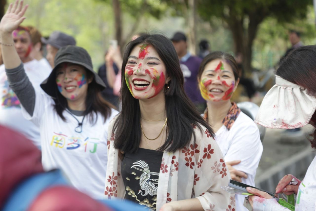 Nepal'deki Holi Festivali'nden renkli görüntüler - Sayfa 4