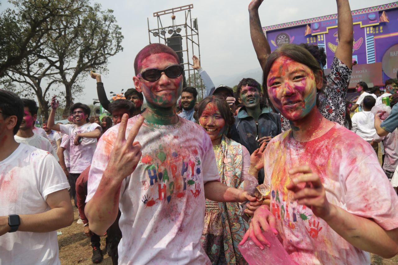 Nepal'deki Holi Festivali'nden renkli görüntüler - Sayfa 2