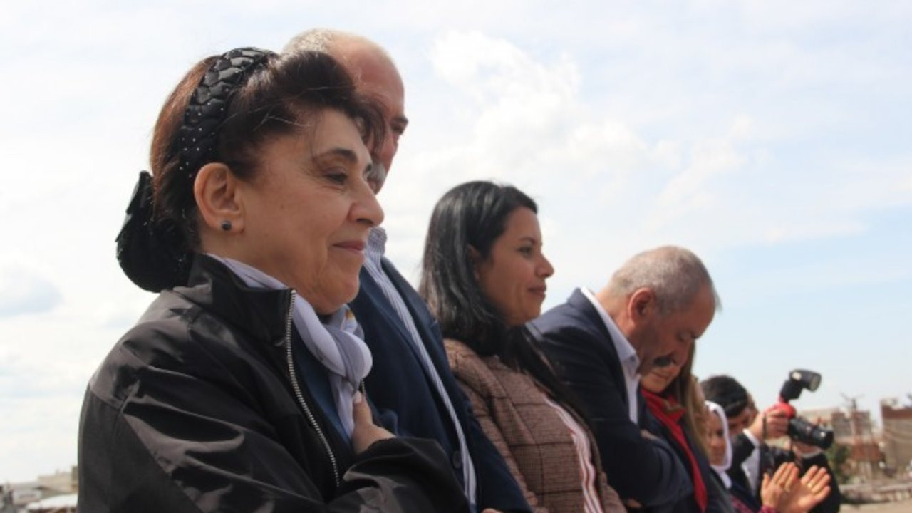 Leyla Zana Urfa'da konuştu: Kürtler onurundan vazgeçmeyecek