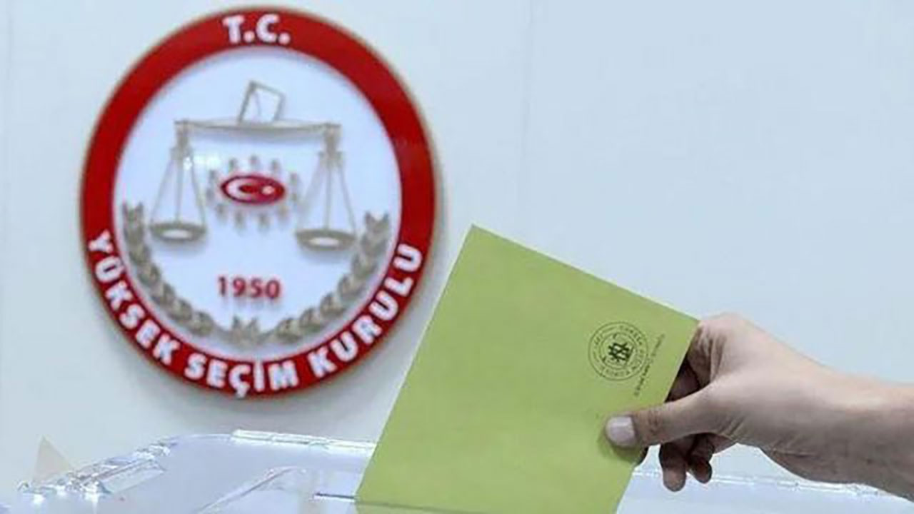 İstanbul'da seçim sandıkları kuruldu