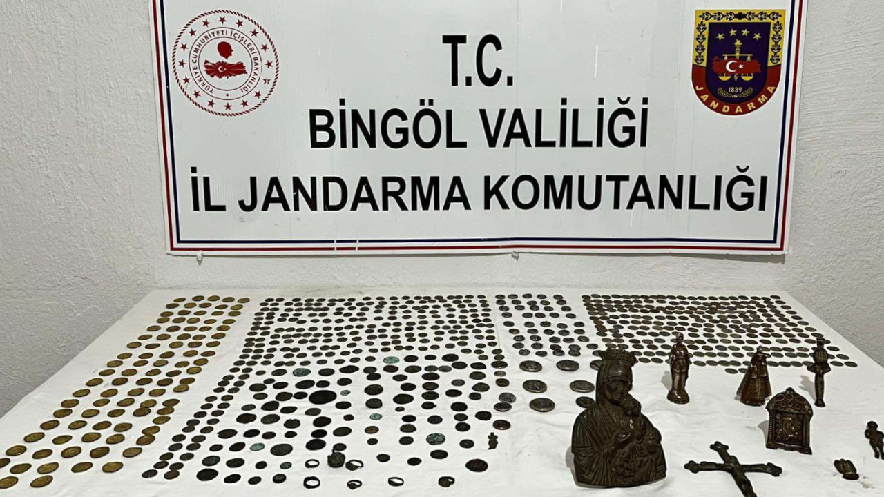 Bingöl'de kaçak tarihi eser operasyonu: 717 sikke ele geçirildi