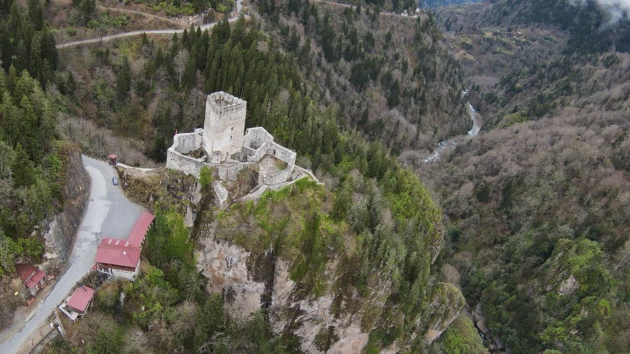 Tarihi Zil Kale görüntülendi