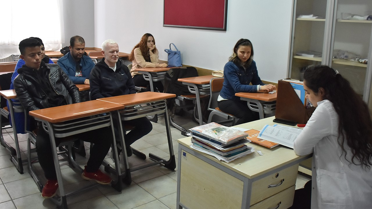 Antep'te görme engelliler için KPSS kursu düzenlendi