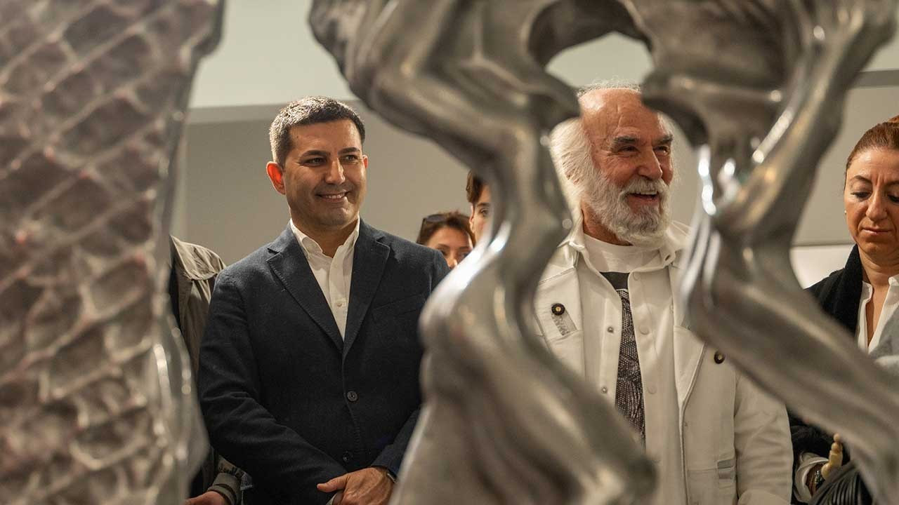 Mehmet Aksoy’un 'Şamanlar ve Mitler' adlı sergisi Kuşadası'nda