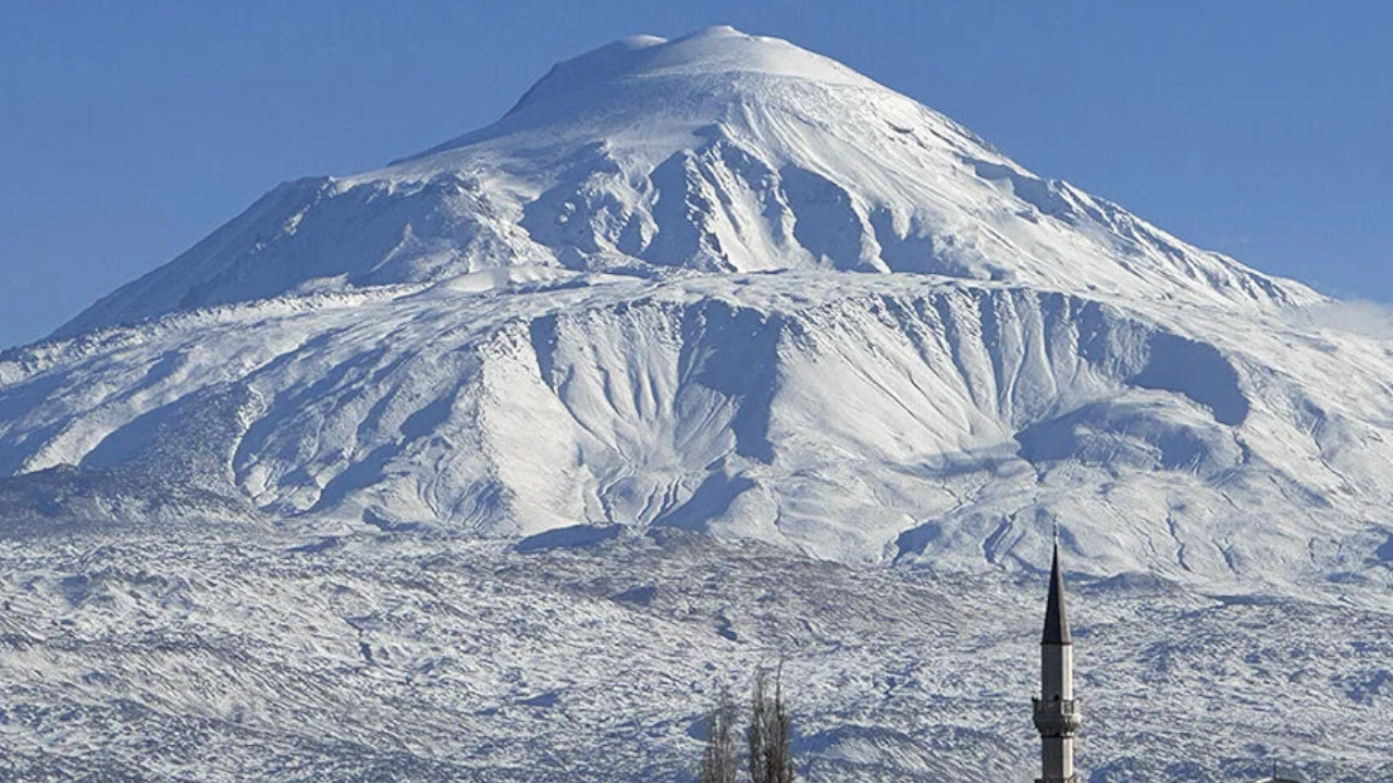 Ağrı'da bahar aylarında kış şartları