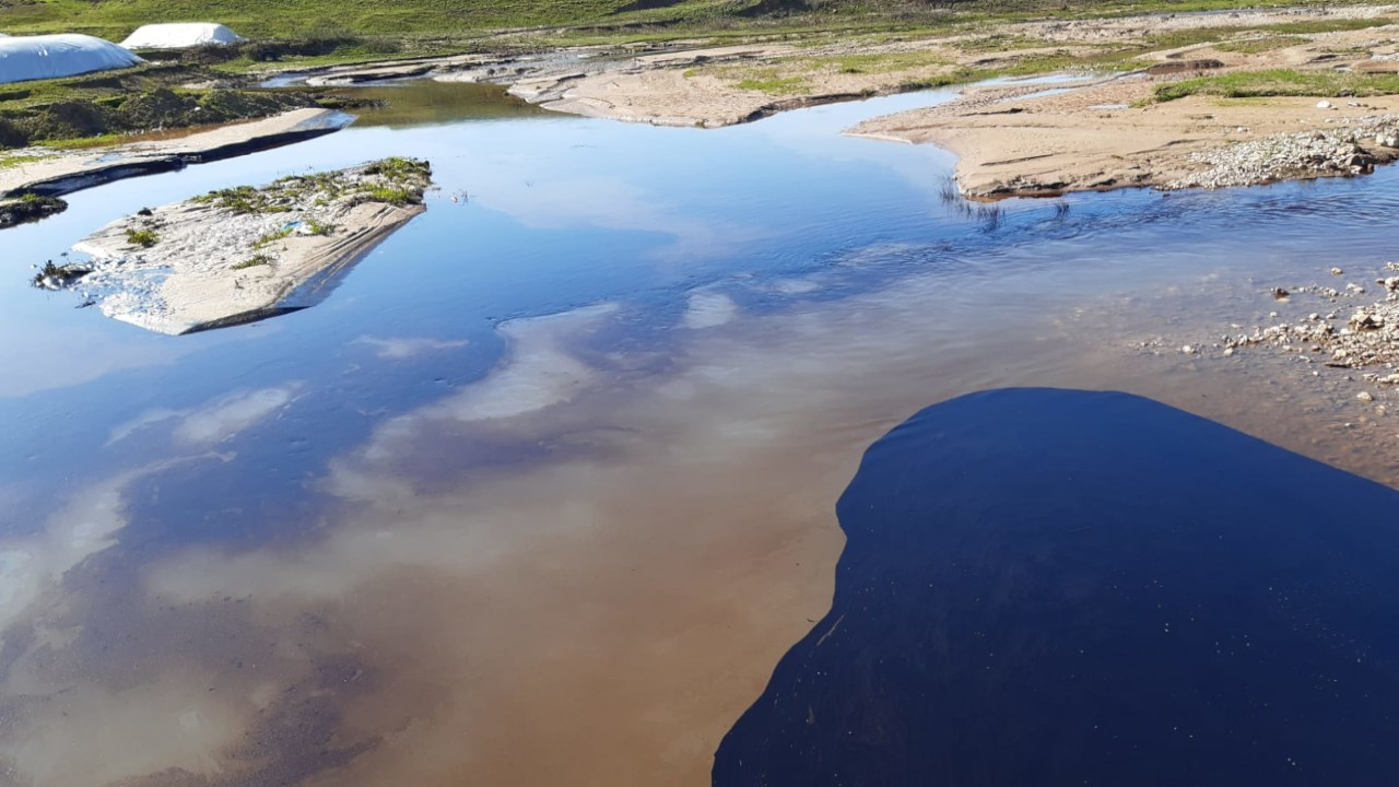 Diyarbakır'da petrol arama sahasındaki boru hattında sızıntı: Ham petrol Dicle Nehri’ne karışabilir