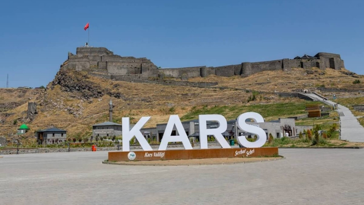 'Bıçak sırtı' yarış beklenen Kars'ta MHP seçimi kazandı