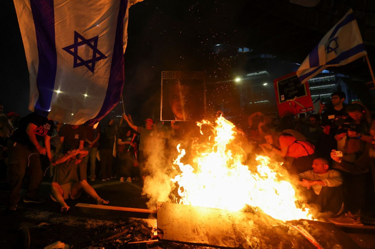 İsrail'de protestolar: 'Rehine takası anlaşmasının önündeki engel Netanyahu' - Sayfa 3