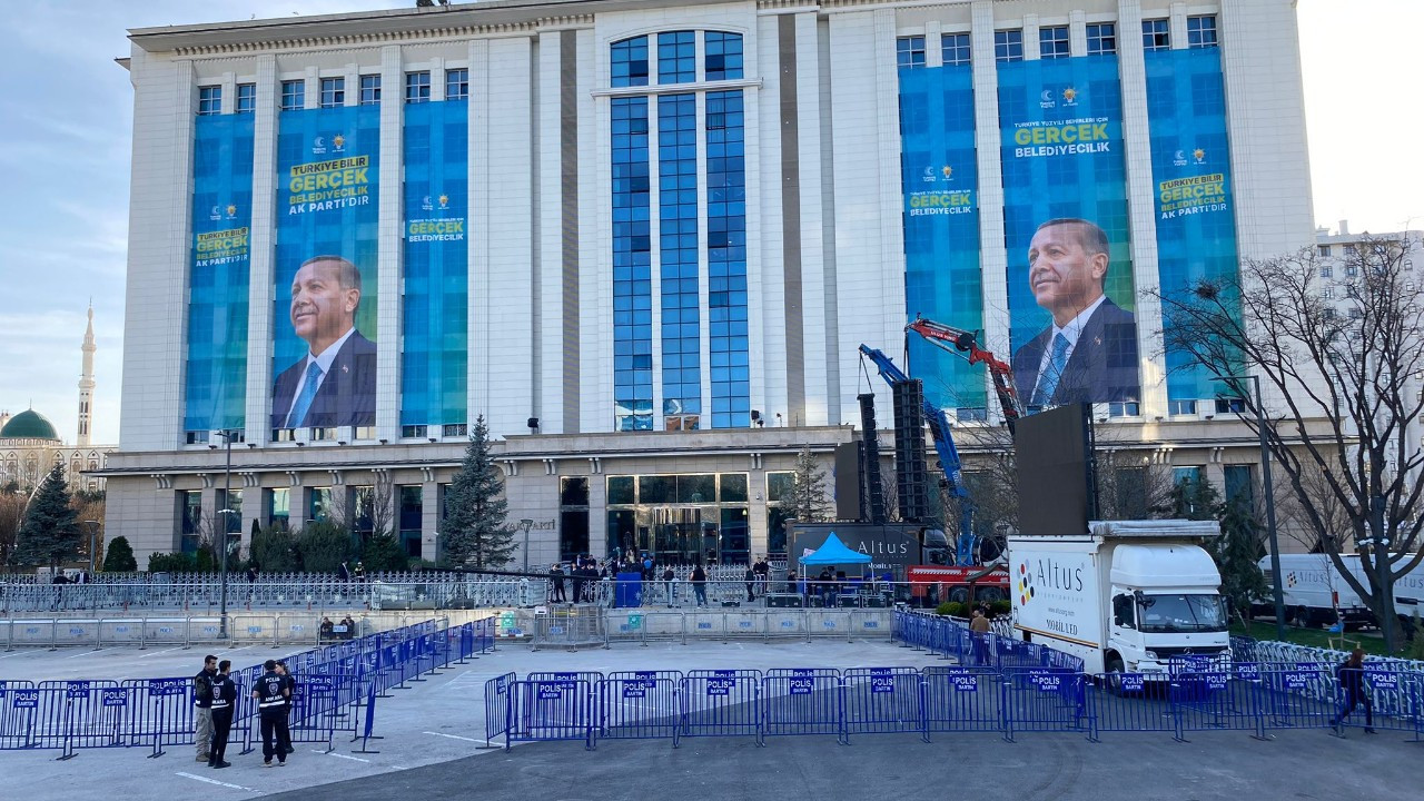 AK Parti’de balkon konuşması hazırlığı 