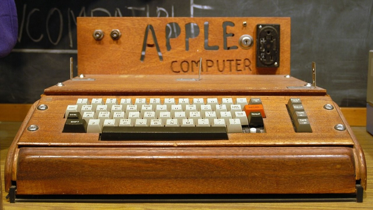 Apple'ın kuruluşunun 48'inci yılı: İlk ürünü neydi?