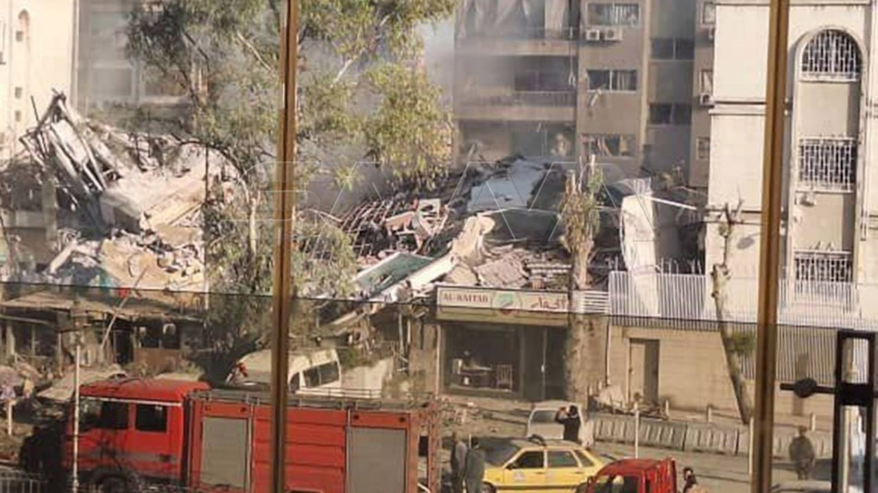 İsrail, İran'ın Şam Büyükelçiliğini vurdu: 2'si general 7 kişi öldü