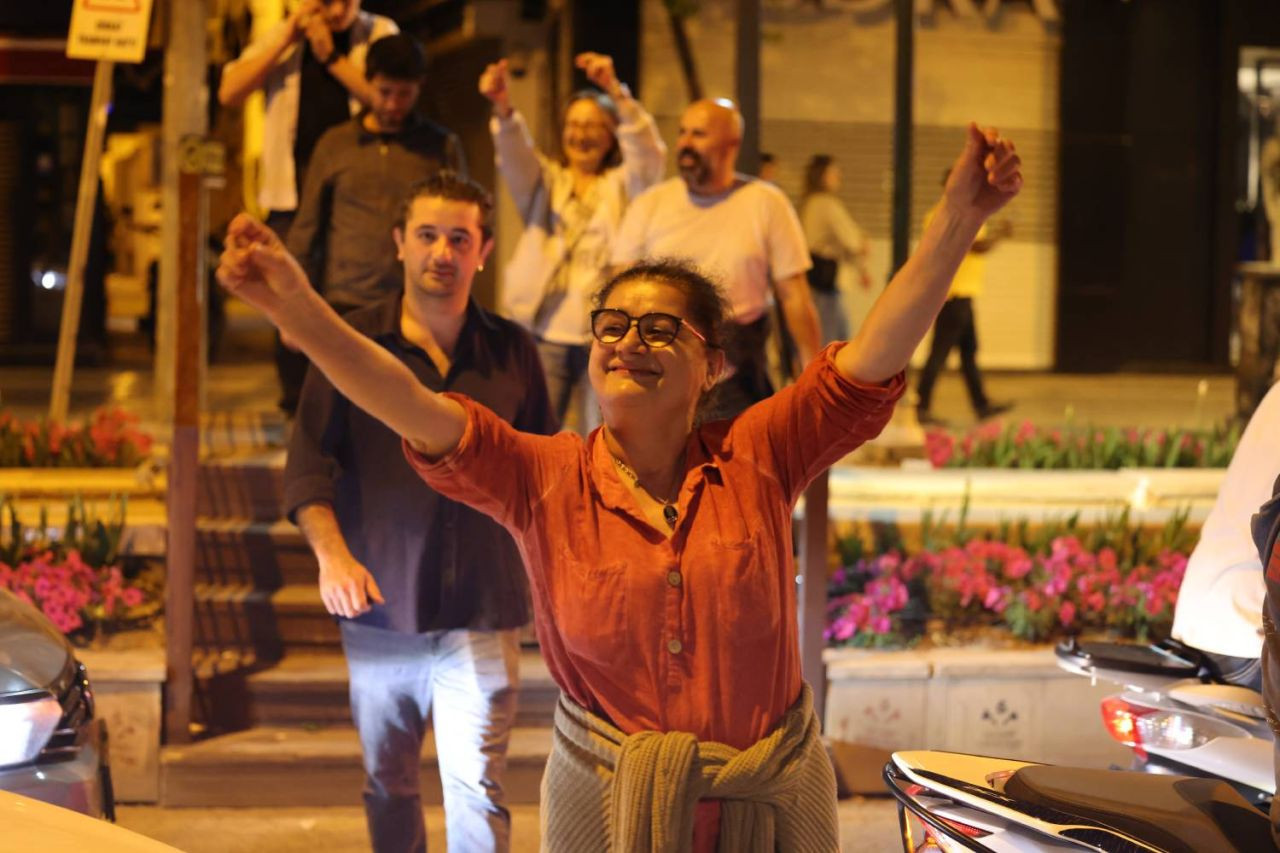 Antalya'da seçim kutlamaları sürüyor: Bana tarih yazdırdınız... - Sayfa 3