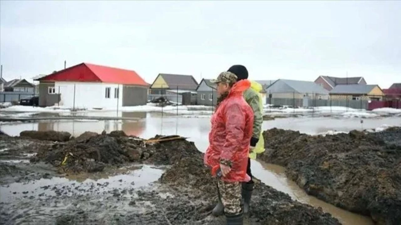 Kazakistan'da yaklaşık 1500 ev su altında kaldı