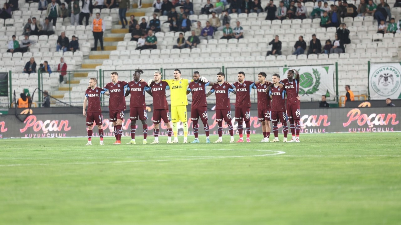 Trabzonsporlu futbolculardan protesto