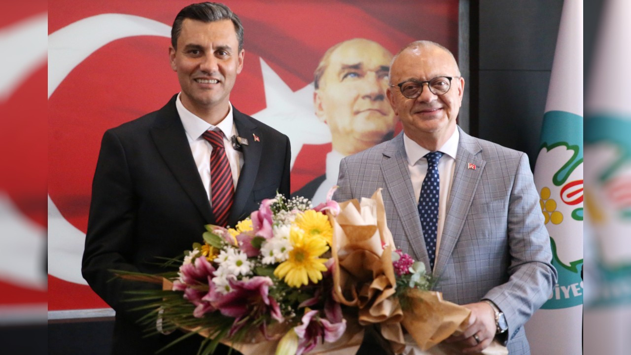 Manisa: MHP'li eski başkan seçim haftası çereze 1 milyon TL ödemiş