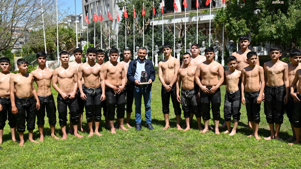 Manavgat Belediye Başkanı Kara, genç pehlivanları ziyaret etti
