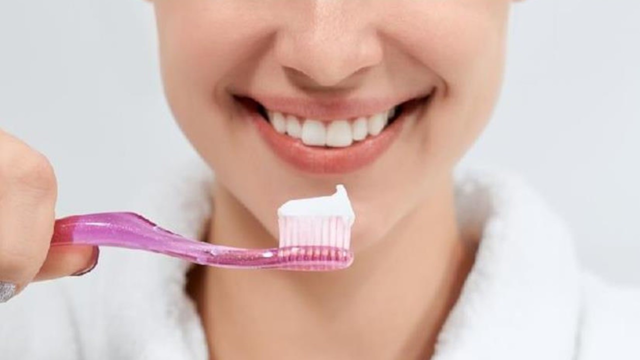 Dişçiler uyardı: Şeker dişlere zarar vermeden nasıl tüketilmeli?