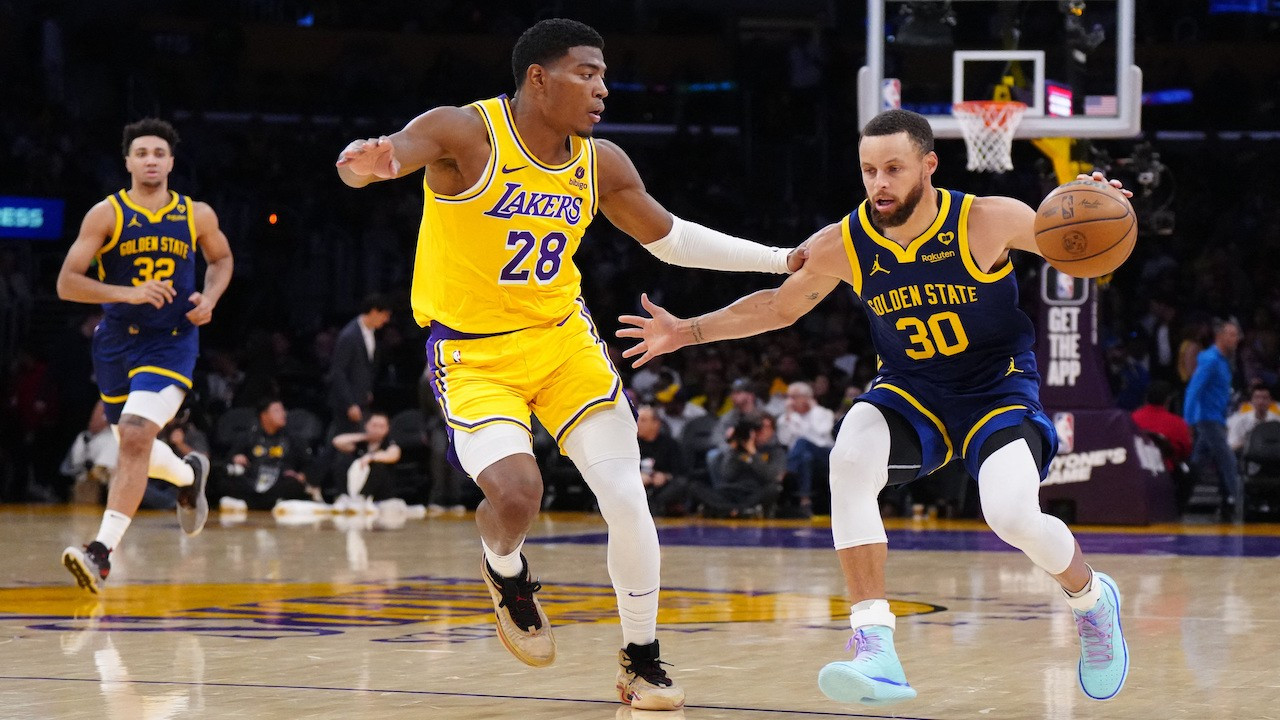 Warriors, Lakers’ı deplasmanda mağlup etti