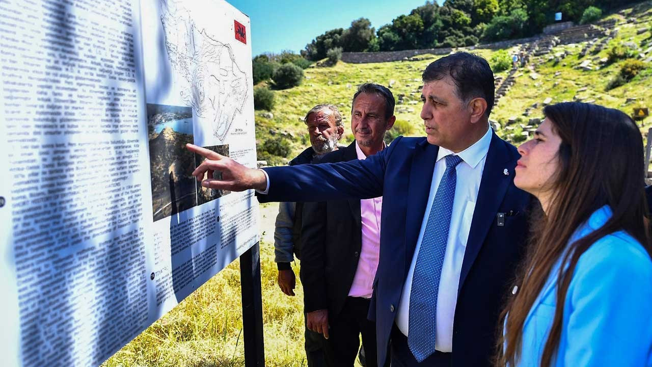 Cemil Tugay: Çeşme, İzmir'in gözbebeği, çok iyi bakmamız lazım