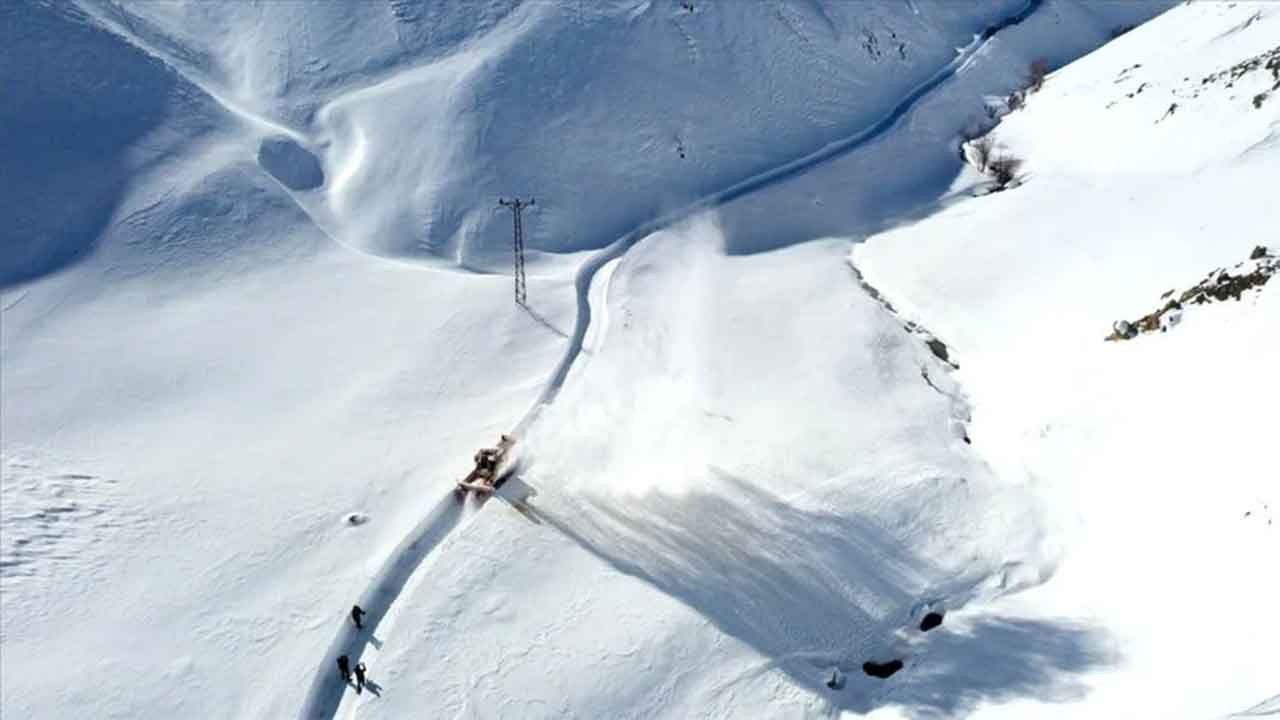Avusturya Alpleri'nde çığ: 2 ölü