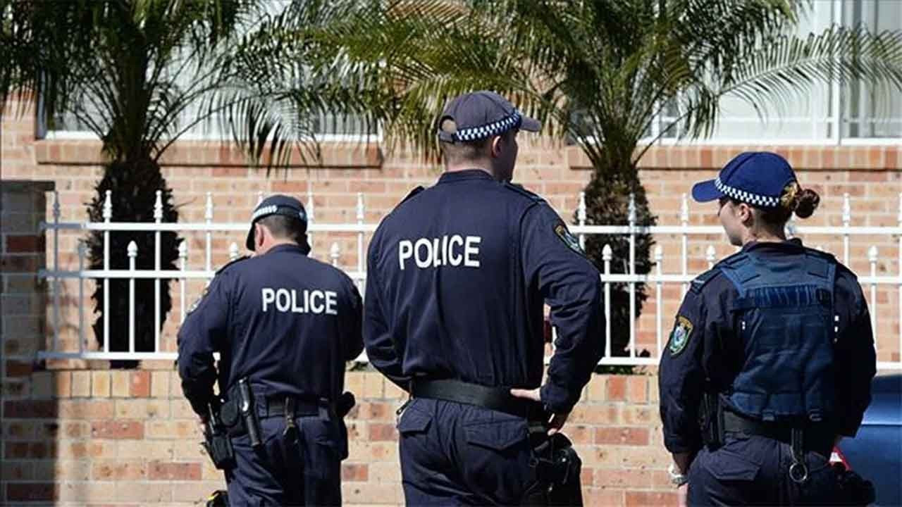 Sidney'de okul yakınlarında bıçaklı saldırı: 1 ölü