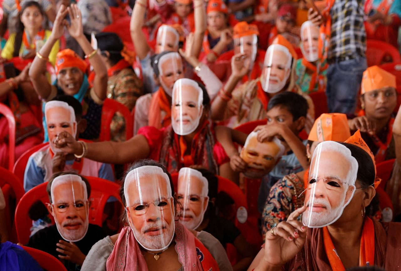 Hindistan 'en büyük seçim'e hazırlanıyor: Neden 6 hafta sürüyor? - Sayfa 1