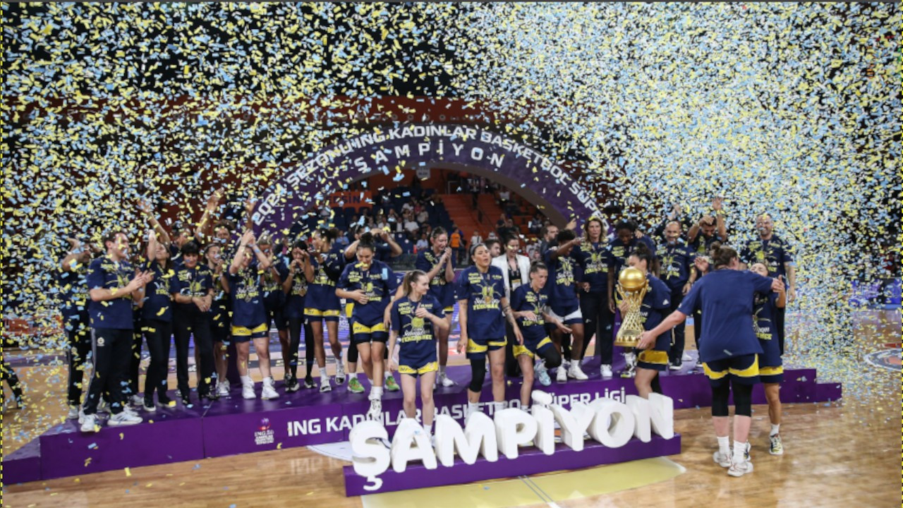 Fenerbahçe namağlup şampiyon oldu: Üst üste 6. zafer