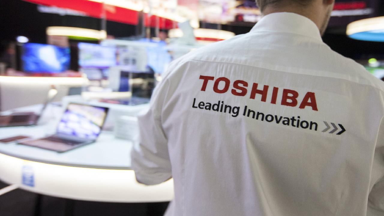 Toshiba 5 bin personelini işten çıkarıyor
