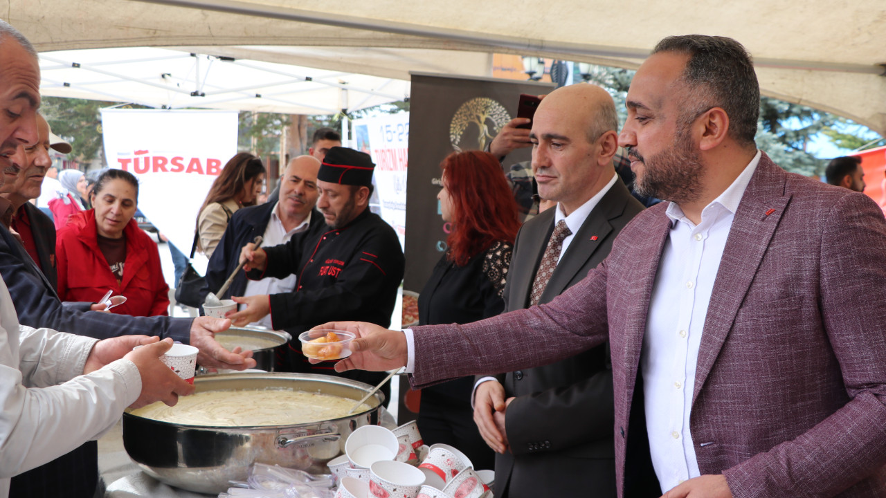Turizm Haftası'nda Erzurum'un asırlık yöresel lezzetleri tanıtıldı