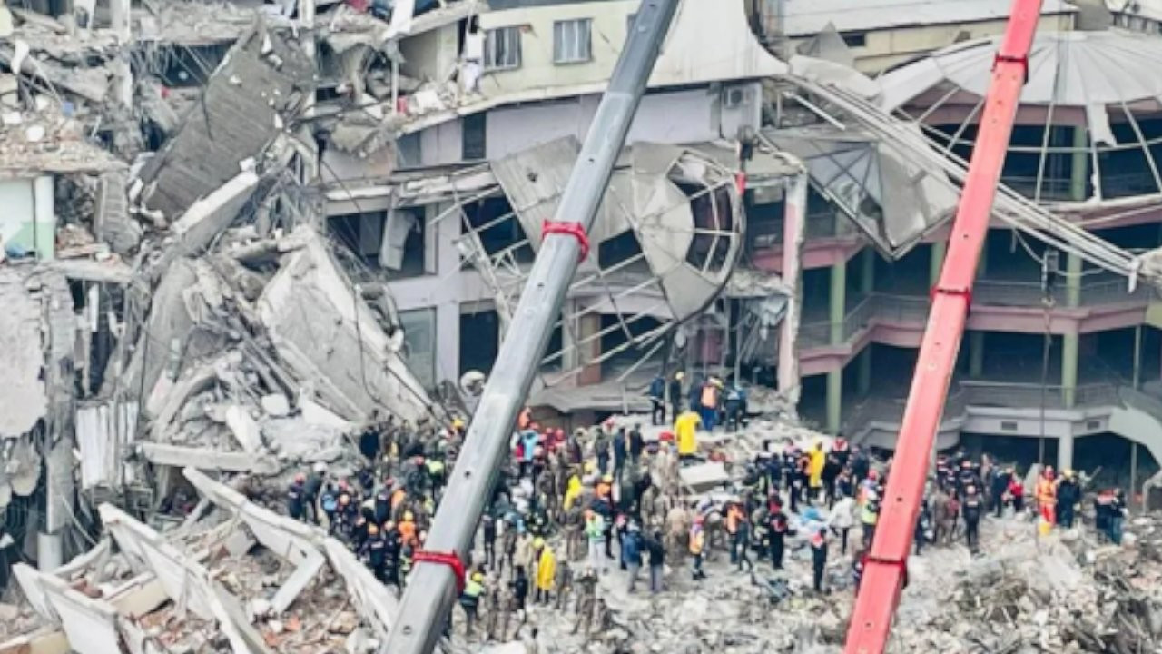 Depremde yıkılan otelde 21 kişi ölmüştü: 33 kolondan 5'i yokmuş
