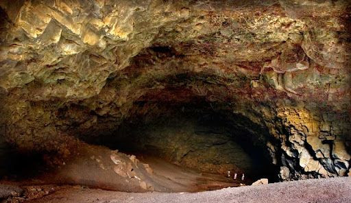 İnsanlar 7 bin yıl önce dev bir lav tünelinin içinde yaşıyordu - Sayfa 4