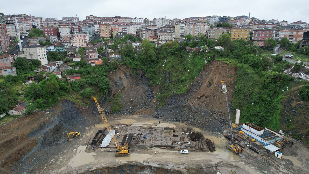 Gaziosmanpaşa'da toprak kayması: 'İliç gibi olacak diye korktuk'