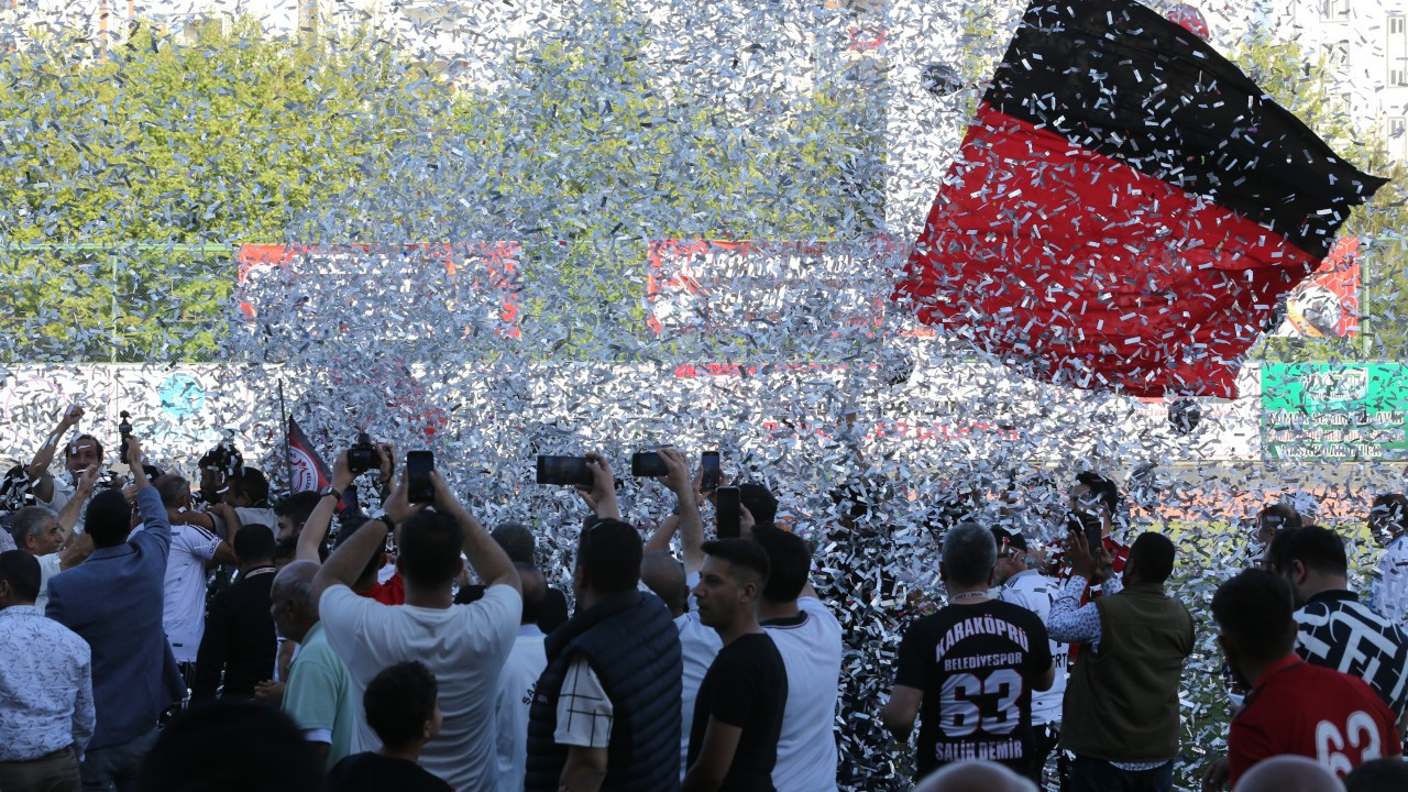Karaköprü Belediyespor şampiyon oldu: Kulüp ilk kez TFF 2. Lig'e çıktı