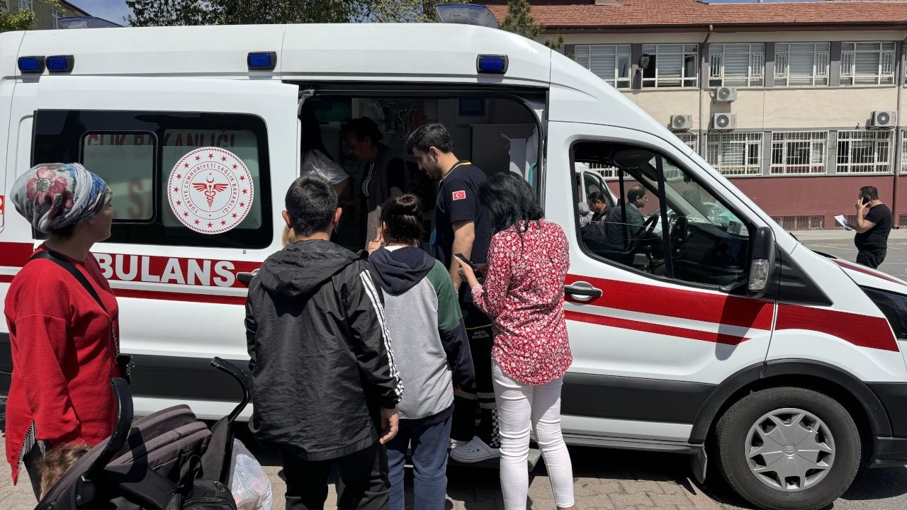 Kayseri'de 24 öğrenci gıda zehirlenmesi şüphesiyle tedavi altında