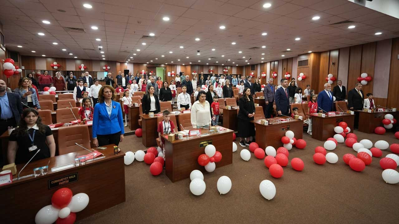 Kartal Belediyesi Çocuk Meclisi, 23 Nisan'ı kutladı