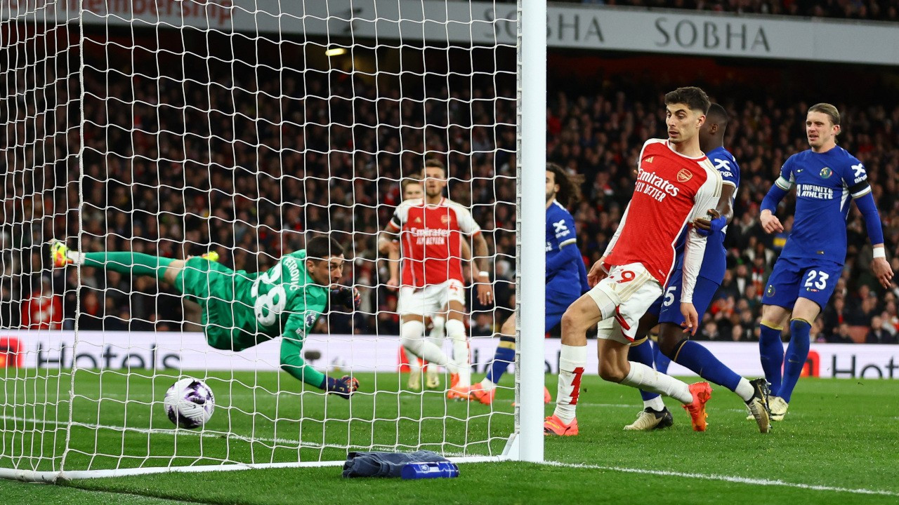 Londra derbisinde Arsenal'den gol yağmuru