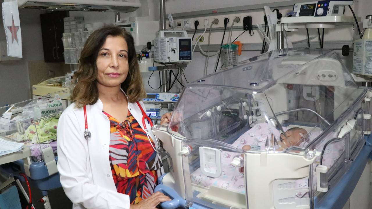 Adana'da kazada ölen anneden bebeği sezaryenle alındı