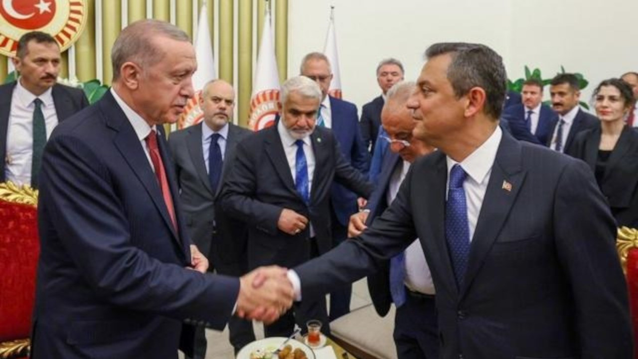 Erdoğan-Özel görüşmesi: 'Beştepe ile CHP telefon trafiği kuracak'