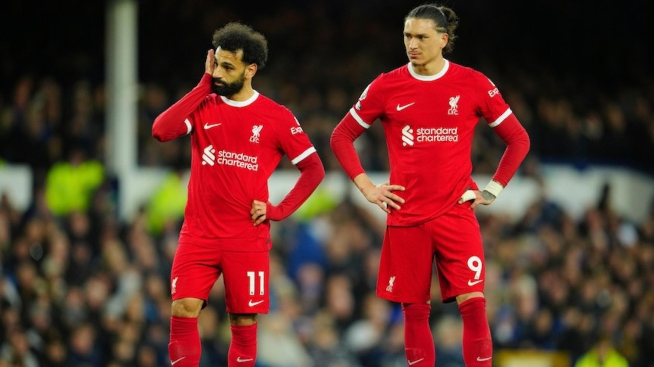 Liverpool 3 maçta 6 puan kaybetti, Premier Lig'de zirve karıştı