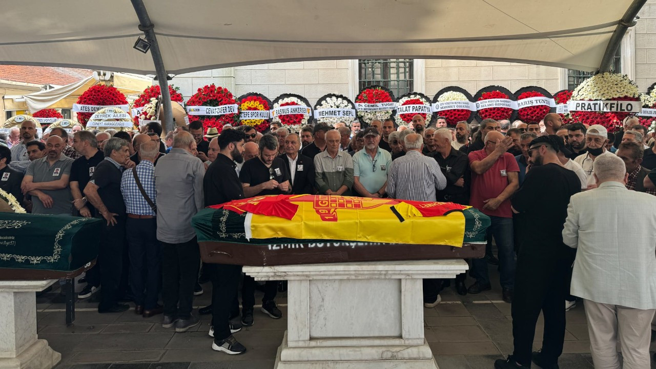 Göztepe'nin efsane futbolcularından Mehmet Işıkal'ın cenazesi toprağa verildi