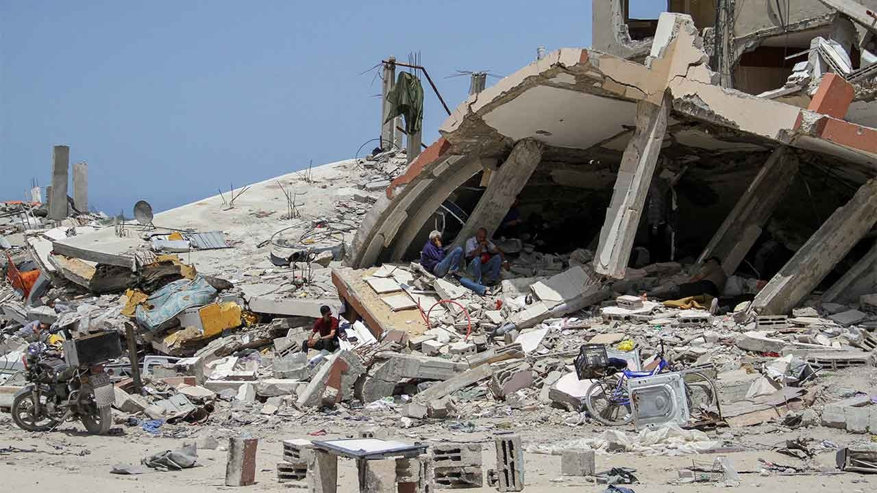 BM: Gazze'deki enkazı kaldırmak 14 yıl sürebilir