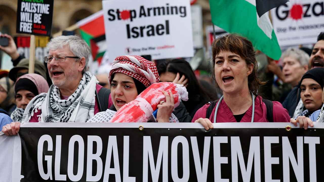 Londra, Gazze'ye destek için yürüdü: 'Çağımızın en ağır insan hakları ihlali'