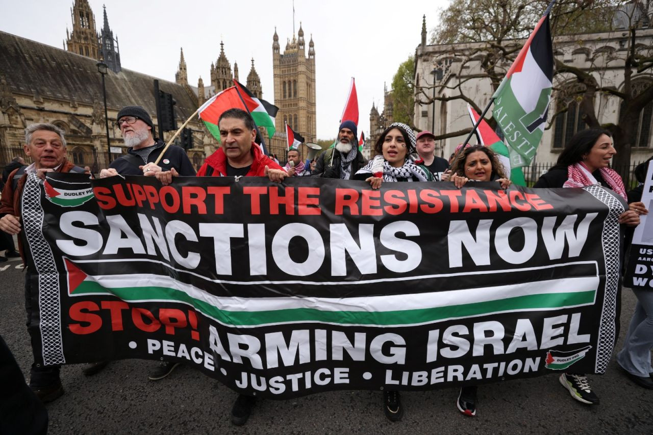 Londra, Gazze'ye destek için yürüdü: 'Çağımızın en ağır insan hakları ihlali' - Sayfa 4