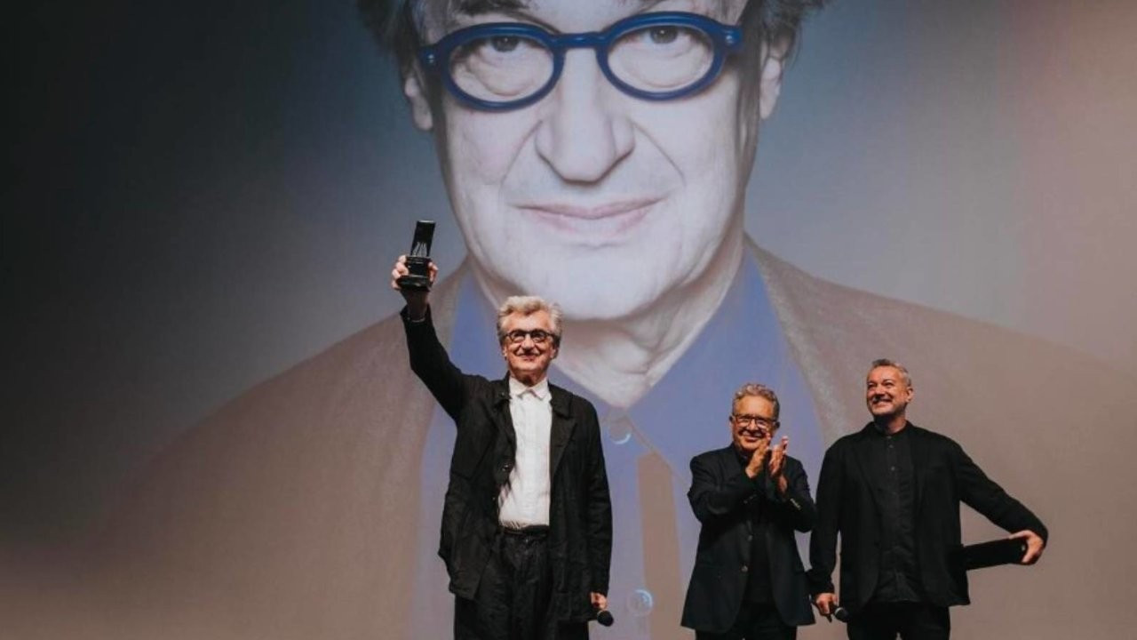 Zülfü Livaneli takdim etti: Wim Wenders’e İstanbul Film Festivali'nden Sinema Onur Ödülü