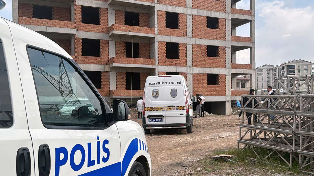 Sivas'ta iş cinayeti: İnşaattan düşen işçi hayatını kaybetti