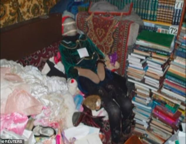 Mezardan çocuk cesetlerini çıkarıp 'oyuncak bebek' yapıyordu: Anatoly Moskvin'in tüyler ürperten hikayesi... - Sayfa 2