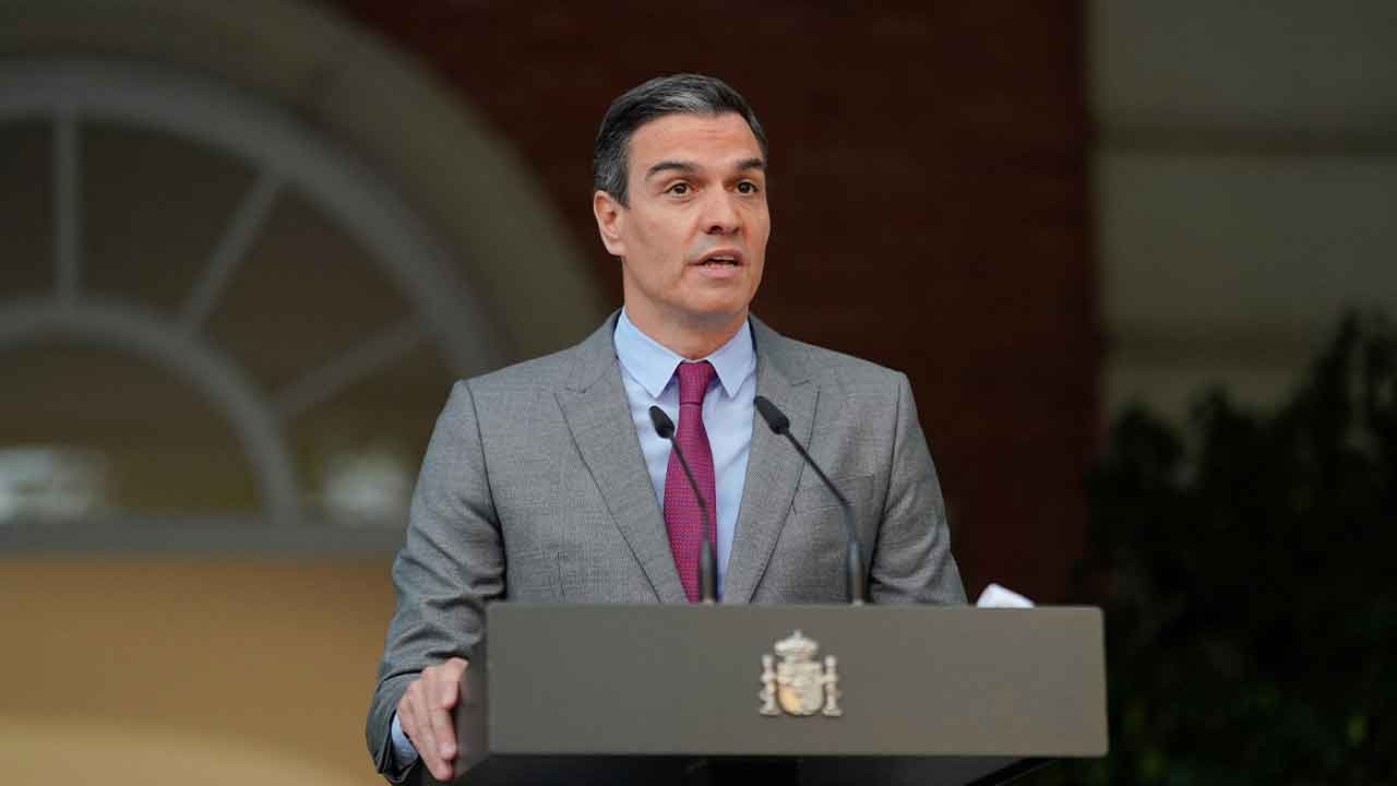 İspanya Başbakanı Sanchez, beklenen 'istifa' açıklamasını yaptı