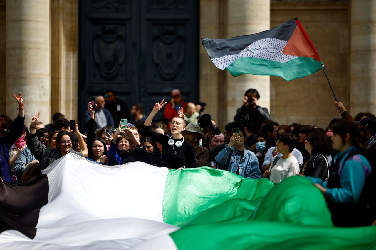 Sorbonne Üniversitesi'nde Gazze'ye destek eylemi: 'Özgür Filistin' - Sayfa 2