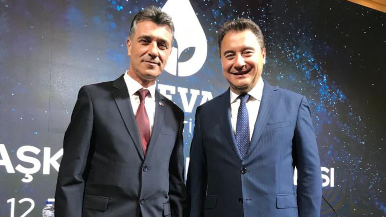 Hakkari İl Başkanı İbrahim Piruzbeyoğlu, DEVA Partisi'nden istifa etti