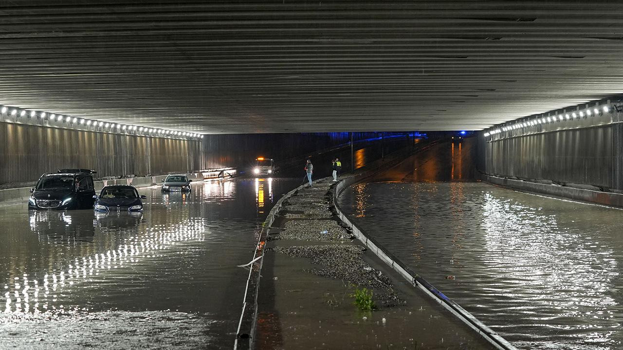 Çalışmaların sürdüğü Ankara'da yağış yeniden başladı